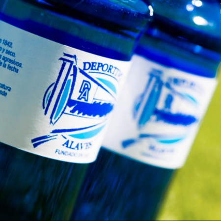 Alzola Basque Water es proveedor oficial del Deportivo AlavésDeportivo Alavés con la mejor agua del mundoDeportivo Alavés con la mejor agua del mundo