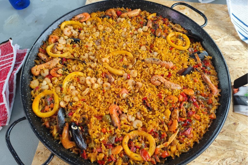Paella de marisco valenciana
