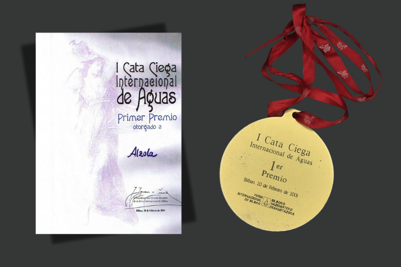 El agua de Alzola ganadora del primer premio en la 1ª Cata Ciega Internacional de Aguas del milenio